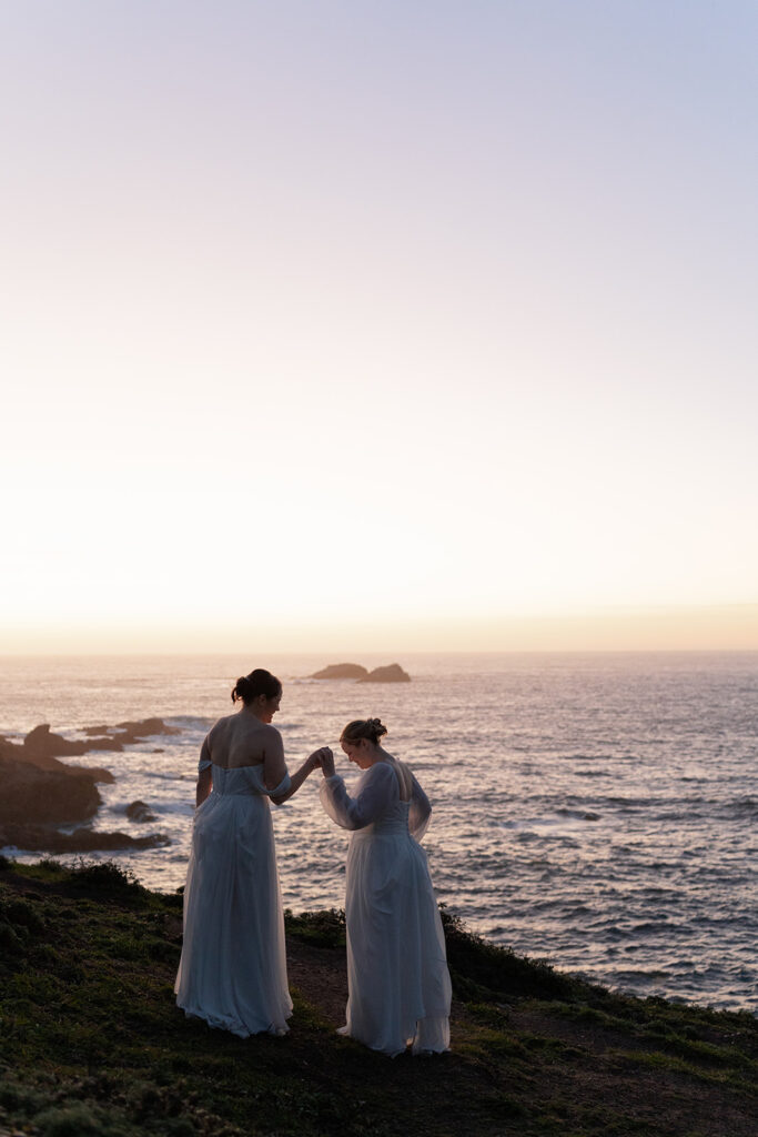 lesbian wedding in big sur at sunset